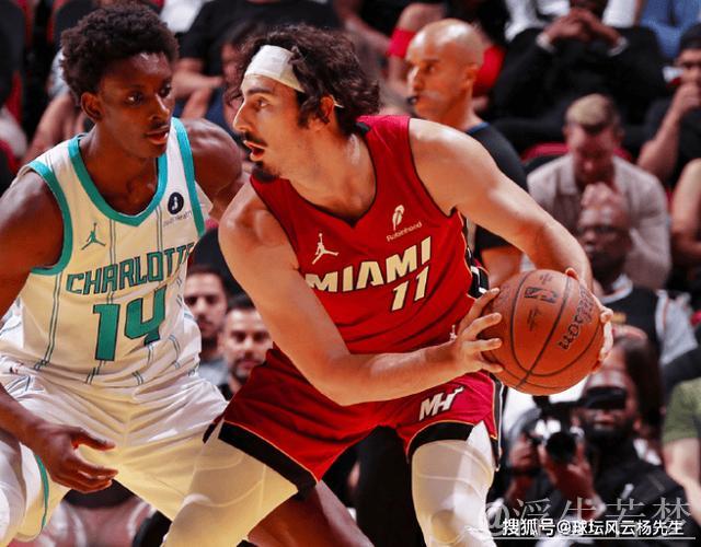 克尼普尔半场砍下17分，三分手感火热命中三记外线