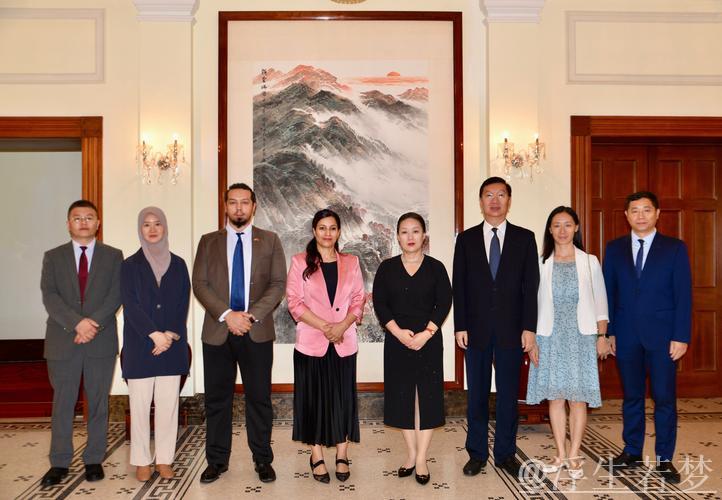 高志丹前往巴林出席亚洲青年运动会并访问阿联酋